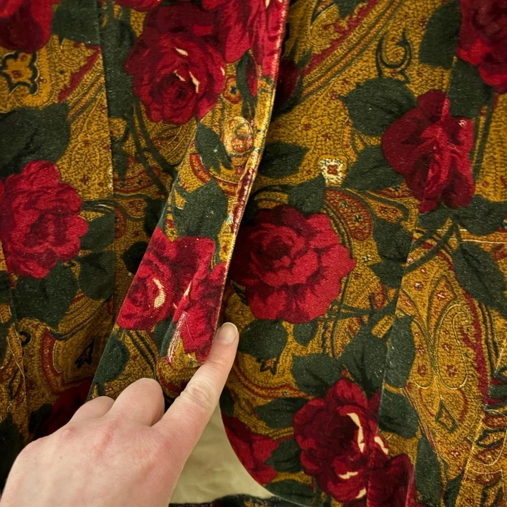 Vintage Tapestry Design Red Yellow Green Floral Velvet Blazer Button Grandmacore